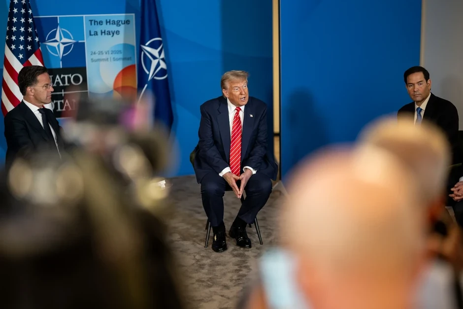 NATO bối rối trước sự thay đổi của ông Trump về việc điều quân đến châu Âu NATO bối rối trước sự thay đổi của ông Trump về việc điều quân đến châu Âu