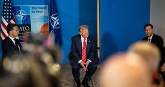 NATO bối rối trước sự thay đổi của ông Trump về việc điều quân đến châu Âu