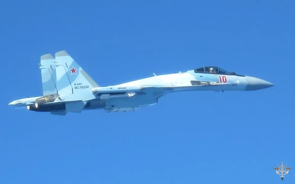 NATO chặn máy bay quân sự Nga trên biển Baltic NATO chặn máy bay quân sự Nga trên biển Baltic