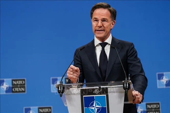 NATO thúc đẩy tăng cường năng lực phòng không cho Ukraine NATO thúc đẩy tăng cường năng lực phòng không cho Ukraine