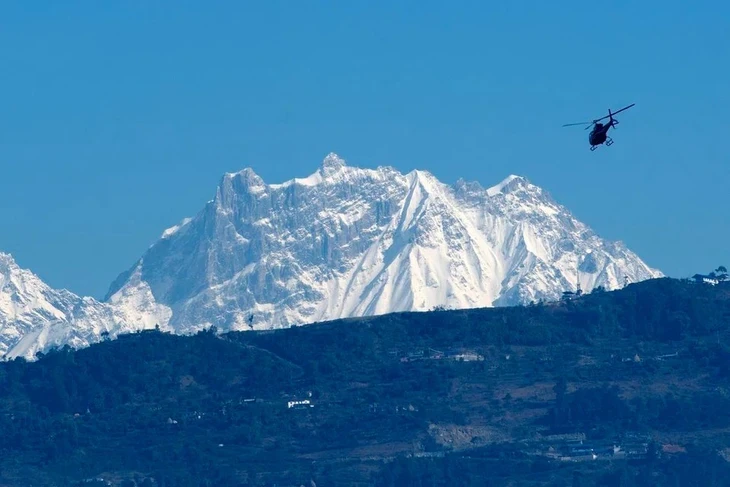 Nepal: Hướng dẫn viên đầu độc du khách, ép dùng trực thăng cứu hộ để trục lợi Nepal: Hướng dẫn viên đầu độc du khách, ép dùng trực thăng cứu hộ để trục lợi