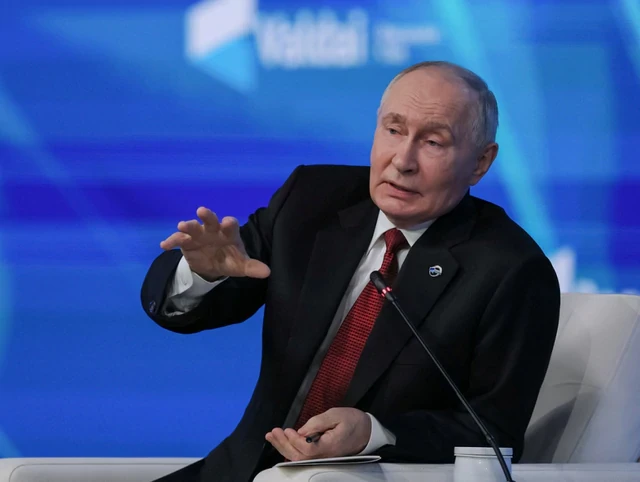 Nga bắn vũ khí xuyên phá! Thủ đô Kiev phong tỏa cầu, ban bố tình trạng khẩn cấp - Ông Putin cảnh báo về đòn hạt nhân Nga bắn vũ khí xuyên phá! Thủ đô Kiev phong tỏa cầu, ban bố tình trạng khẩn cấp - Ông Putin cảnh báo về đòn hạt nhân