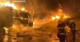 Nga bắn vũ khí xuyên phá! Thủ đô Kiev phong tỏa cầu, ban bố tình trạng khẩn cấp - Ông Putin cảnh báo về đòn hạt nhân