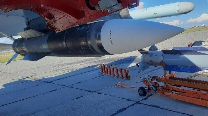 Nga cung cấp tên lửa không chiến tầm siêu xa R-37M cho đối tác đặc biệt Nga cung cấp tên lửa không chiến tầm siêu xa R-37M cho đối tác đặc biệt