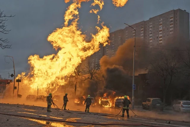 Nga hạ gục "mục tiêu tối thượng số 1 Ukraine", Kiev ra lệnh sơ tán - Nước nắm 19 vạn quân tức tốc tìm đến ông Putin