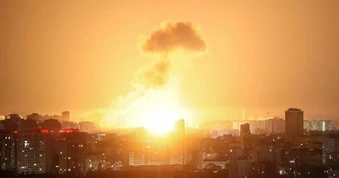 Nga phóng loạt tên lửa, không kích rung chuyển Kiev