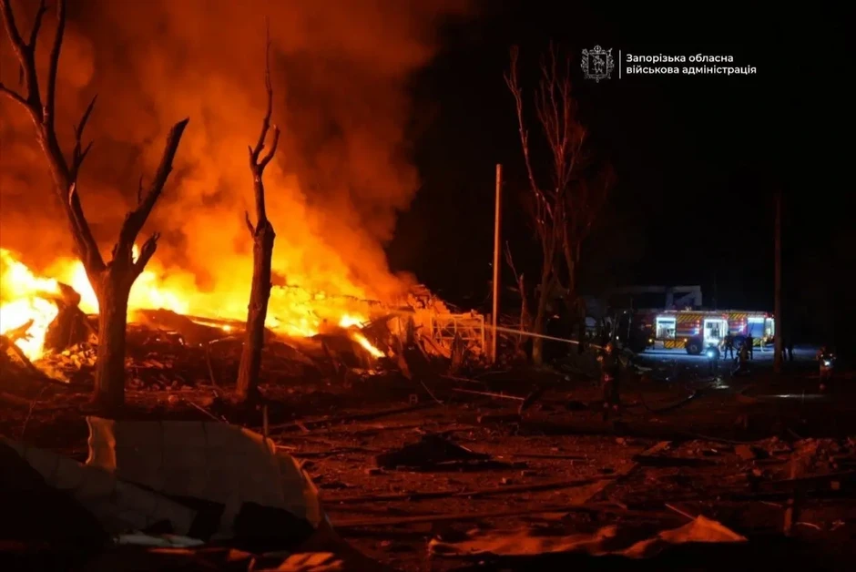 Nga phóng tên lửa đạn đạo khắp Ukraine, nổ lớn rung chuyển Kiev Nga phóng tên lửa đạn đạo khắp Ukraine, nổ lớn rung chuyển Kiev