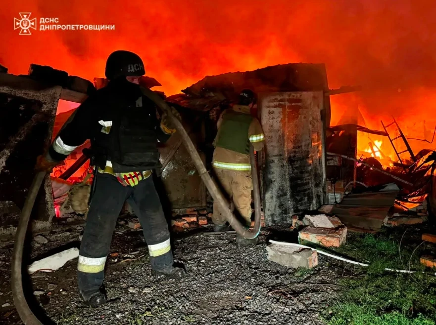 Nga ra đòn mạnh trả đũa Ukraine vụ tấn công đẫm máu ở Luhansk Nga ra đòn mạnh trả đũa Ukraine vụ tấn công đẫm máu ở Luhansk
