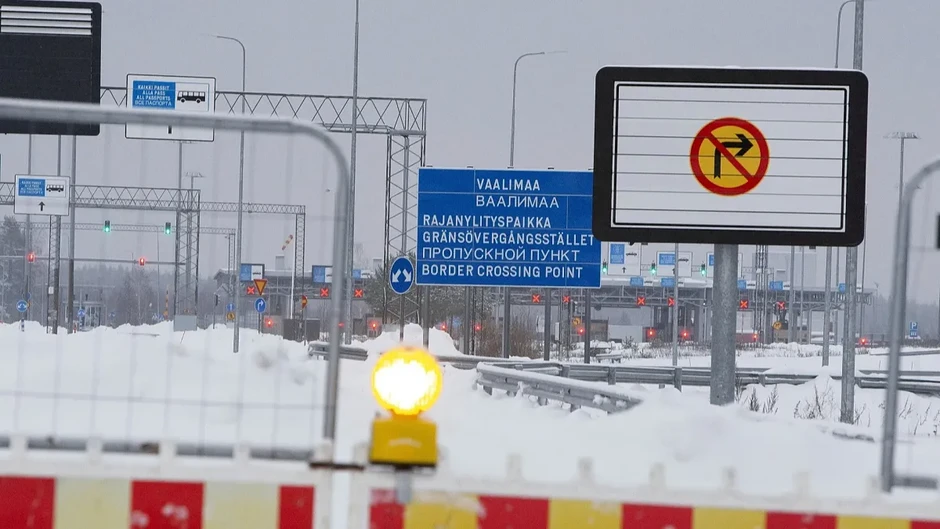 Nga tạm đóng nhiều cửa khẩu đường sắt với Phần Lan và các nước Baltic Nga tạm đóng nhiều cửa khẩu đường sắt với Phần Lan và các nước Baltic