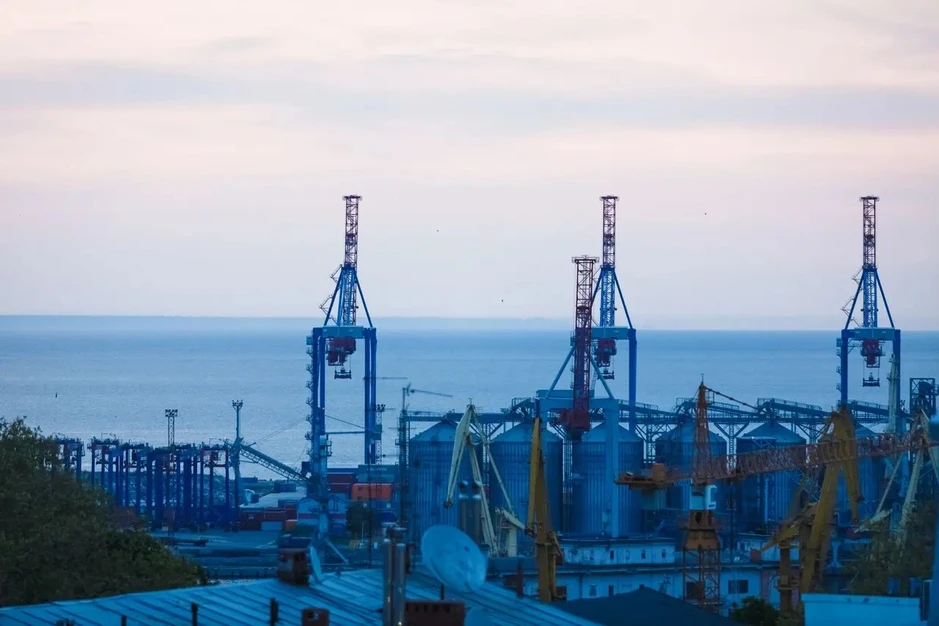 Nga tập kích cảng tư nhân lớn nhất Ukraine sau khi bác đề xuất ngừng bắn Nga tập kích cảng tư nhân lớn nhất Ukraine sau khi bác đề xuất ngừng bắn