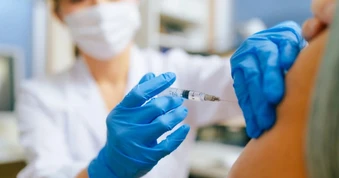 Nga tính tiêm miễn phí vaccine ung thư cho người dân