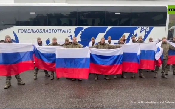 Nga, Ukraine trao đổi gần 400 tù binh chiến tranh Nga, Ukraine trao đổi gần 400 tù binh chiến tranh