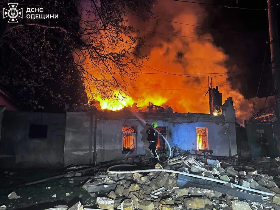 Nga và Ukraine cáo buộc nhau vi phạm thỏa thuận ngừng bắn dịp lễ Phục Sinh Nga và Ukraine cáo buộc nhau vi phạm thỏa thuận ngừng bắn dịp lễ Phục Sinh