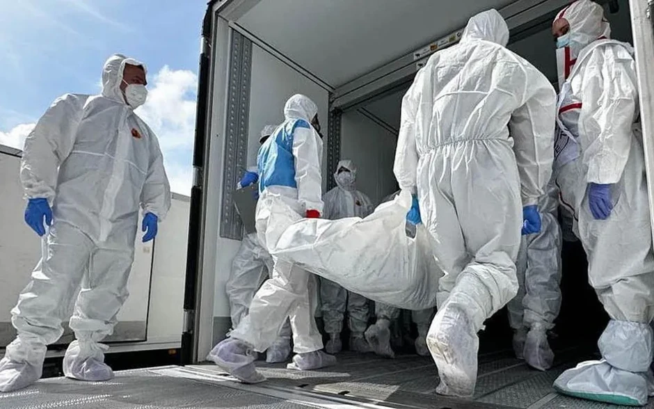 Nga và Ukraine trao trả hơn 1.000 hài cốt binh sĩ Nga và Ukraine trao trả hơn 1.000 hài cốt binh sĩ