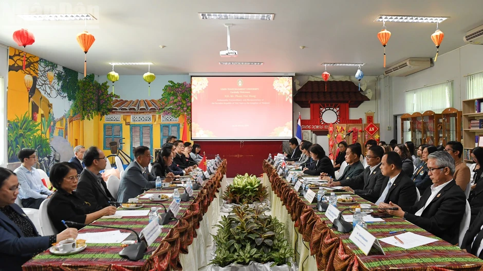 Ngành ngoại giao với vai trò tiên phong các hoạt động đối ngoại của đất nước Ngành ngoại giao với vai trò tiên phong các hoạt động đối ngoại của đất nước