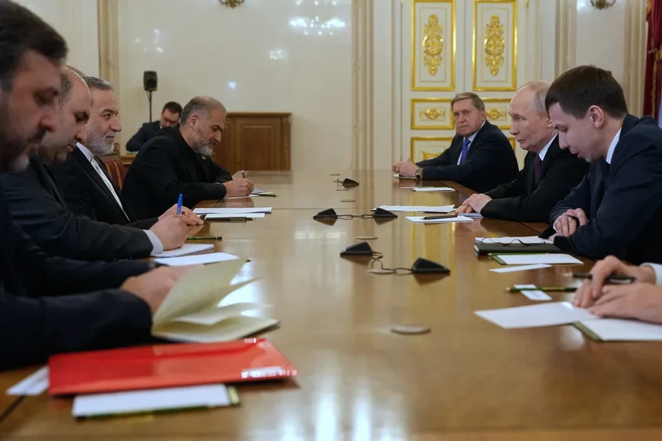 Ngoại trưởng Iran Araghchi hội đàm với Tổng thống Nga Putin Ngoại trưởng Iran Araghchi hội đàm với Tổng thống Nga Putin