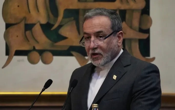 Ngoại trưởng Iran: Eo biển Hormuz sẽ không thể trở lại như xưa Ngoại trưởng Iran: Eo biển Hormuz sẽ không thể trở lại như xưa
