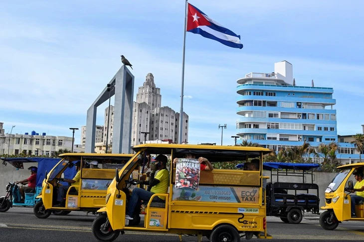 Người dân Cuba tuần hành phản đối lệnh cấm vận của Mỹ, vẫn để ngỏ đối thoại Người dân Cuba tuần hành phản đối lệnh cấm vận của Mỹ, vẫn để ngỏ đối thoại
