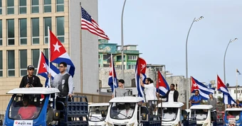 Người dân Cuba tuần hành phản đối lệnh cấm vận của Mỹ, vẫn để ngỏ đối thoại