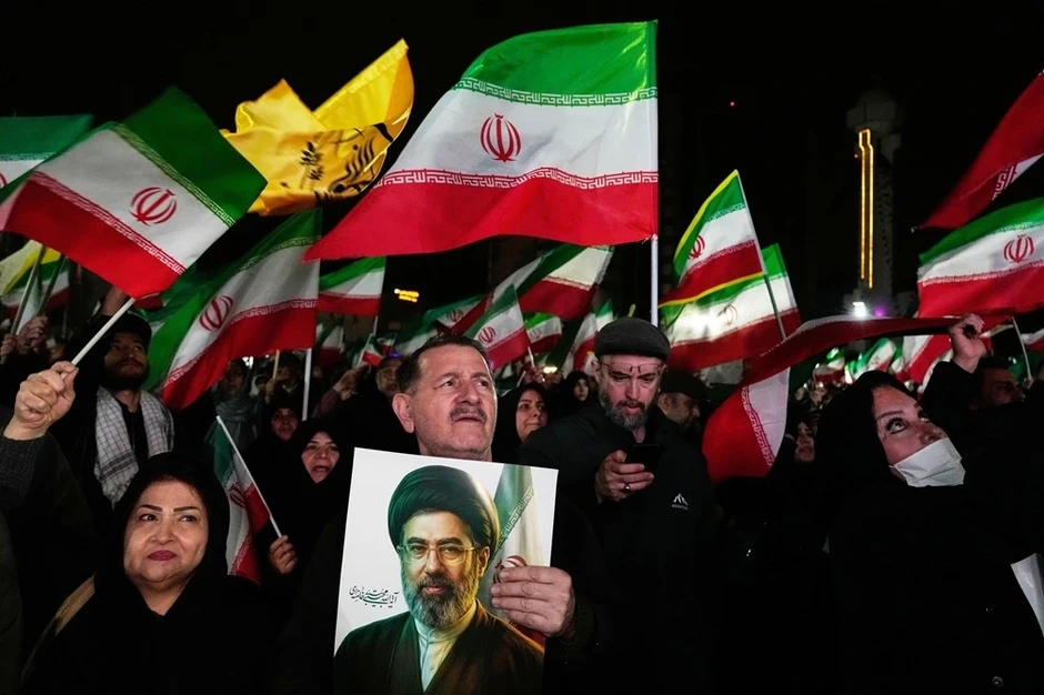 Người dân Iran xuống đường bày tỏ sự ủng hộ đối với Chính phủ Người dân Iran xuống đường bày tỏ sự ủng hộ đối với Chính phủ