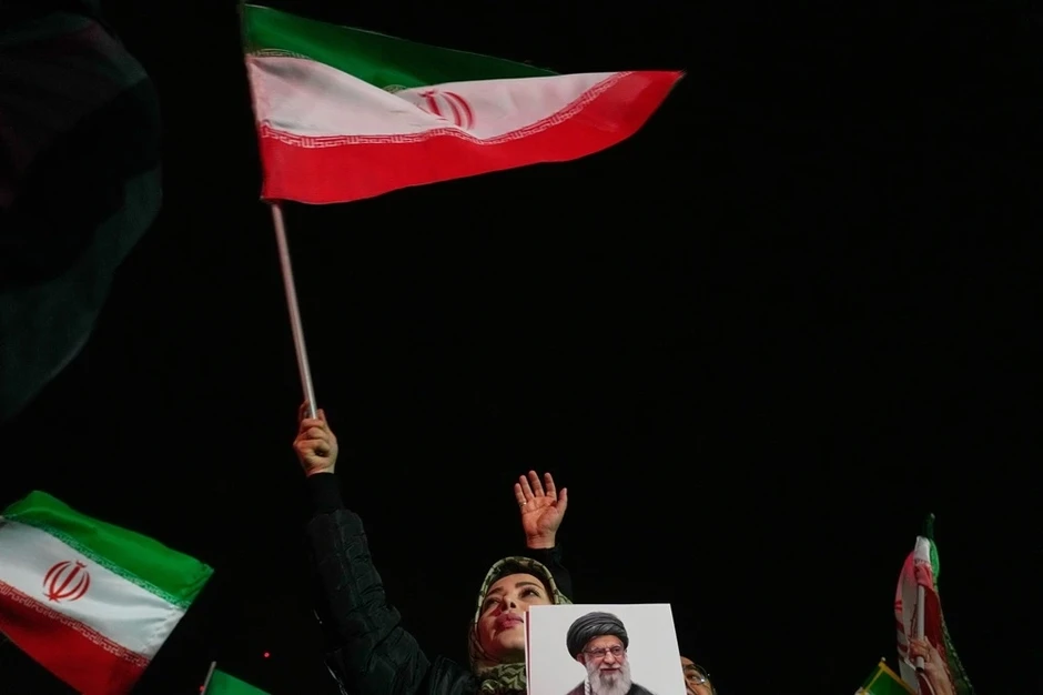 Người dân Iran xuống đường bày tỏ sự ủng hộ đối với Chính phủ Người dân Iran xuống đường bày tỏ sự ủng hộ đối với Chính phủ