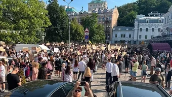 Người Ukraine biểu tình phản đối ông Zelensky miễn nhiệm Bộ trưởng Quốc phòng