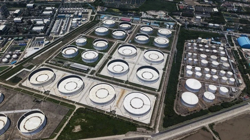 Nguy cơ ‘kịch bản tận thế’ tại eo biển Hormuz, Mỹ cân nhắc nối lại không kích Iran Nguy cơ ‘kịch bản tận thế’ tại eo biển Hormuz, Mỹ cân nhắc nối lại không kích Iran