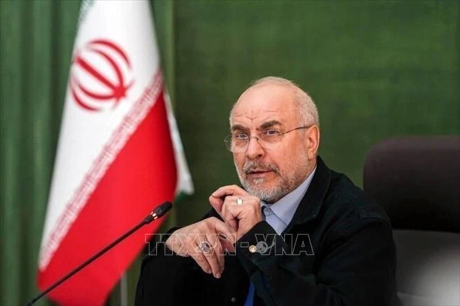 Nhà đàm phán hàng đầu Iran nhắn Tổng thống Trump ngừng 'ngoại giao diễn kịch' Nhà đàm phán hàng đầu Iran nhắn Tổng thống Trump ngừng 'ngoại giao diễn kịch'