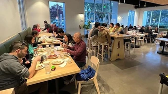 Nhà hàng California buộc bố mẹ bồi thường nếu để con quậy phá