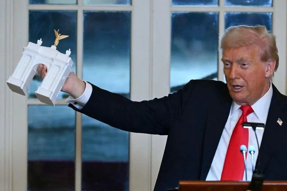 Nhà Trắng công bố thiết kế "khải hoàn môn" mạ vàng ở Washington Nhà Trắng công bố thiết kế "khải hoàn môn" mạ vàng ở Washington