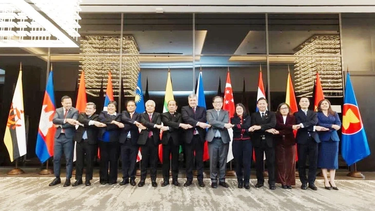 Nhân tố Việt Nam trong đối thoại Nga - ASEAN Nhân tố Việt Nam trong đối thoại Nga - ASEAN