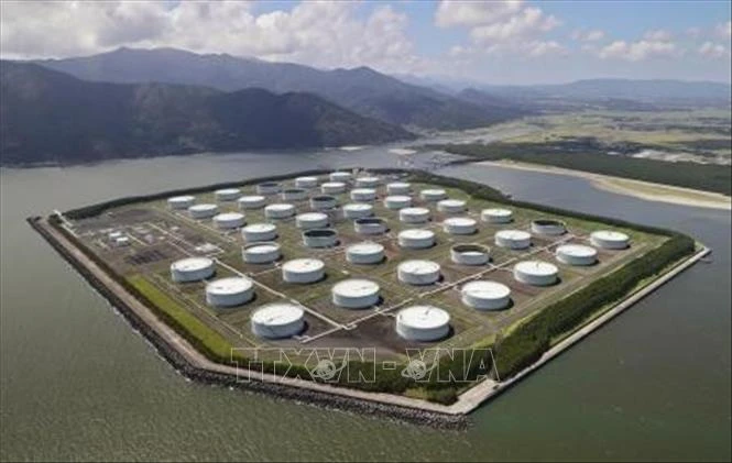 Nhật Bản hạ dự báo tăng trưởng kinh tế do áp lực từ giá dầu Nhật Bản hạ dự báo tăng trưởng kinh tế do áp lực từ giá dầu