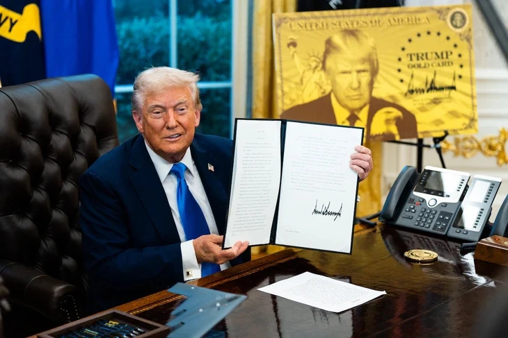 Nhiều luật sư cho giới siêu giàu 'quay lưng' với tấm thẻ vàng của ông Trump Nhiều luật sư cho giới siêu giàu 'quay lưng' với tấm thẻ vàng của ông Trump