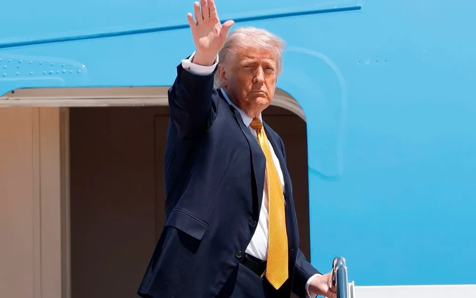 Nhiều tỷ phú hàng đầu tháp tùng Tổng thống Trump đến Trung Quốc Nhiều tỷ phú hàng đầu tháp tùng Tổng thống Trump đến Trung Quốc