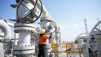 Nhìn lại những lần IEA mở van an toàn kho dầu dự trữ