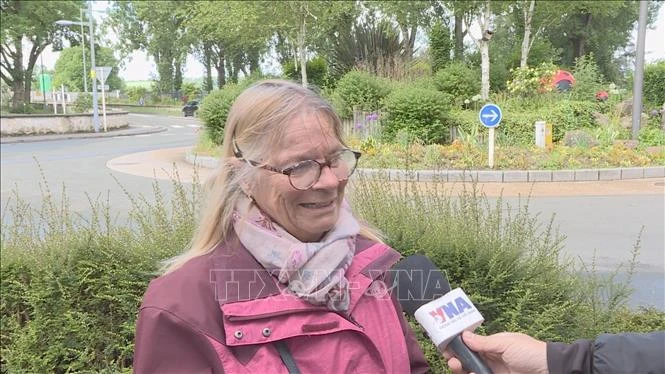 'Nhịp cầu nhỏ' lưu giữ ký ức về Chủ tịch Hồ Chí Minh tại Pháp 'Nhịp cầu nhỏ' lưu giữ ký ức về Chủ tịch Hồ Chí Minh tại Pháp