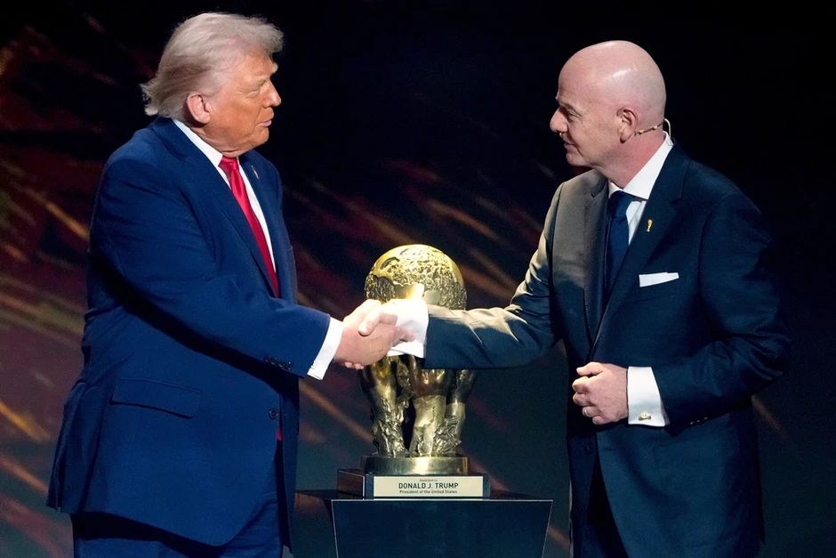Nhóm nghị sĩ châu Âu đề nghị điều tra Chủ tịch FIFA - Báo TinVina Nhóm nghị sĩ châu Âu đề nghị điều tra Chủ tịch FIFA - Báo TinVina