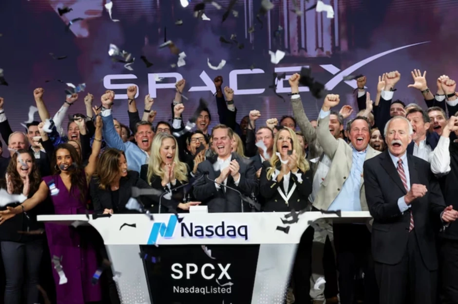 Những ai sở hữu cổ phần tỷ USD trong SpaceX? Những ai sở hữu cổ phần tỷ USD trong SpaceX?