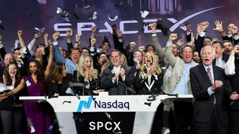 Những ai sở hữu cổ phần tỷ USD trong SpaceX?