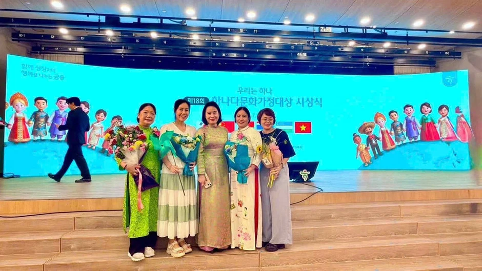 Những nhịp cầu gắn kết tình hữu nghị Việt Nam-Hàn Quốc Những nhịp cầu gắn kết tình hữu nghị Việt Nam-Hàn Quốc