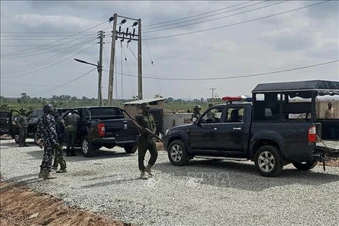 Nigeria: Tấn công xe khách, nhiều sinh viên bị bắt cóc
