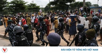 Nigeria truy tố 6 người tội phản quốc vì âm mưu lật đổ Tổng thống