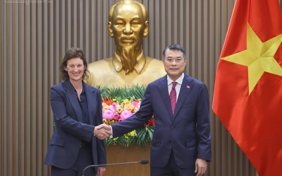 Nợ công Pháp có thể vượt 120% GDP vào năm 2027 Nợ công Pháp có thể vượt 120% GDP vào năm 2027