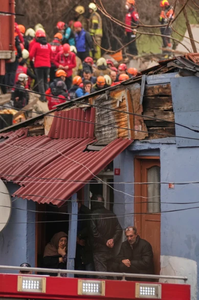 Nổ khí gas ở Istanbul (Thổ Nhĩ Kỳ) khiến 1 người chết, 2 tòa nhà đổ sập Nổ khí gas ở Istanbul (Thổ Nhĩ Kỳ) khiến 1 người chết, 2 tòa nhà đổ sập