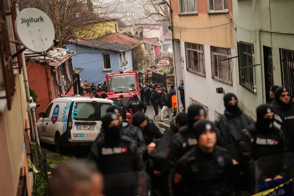 Nổ khí gas ở Istanbul (Thổ Nhĩ Kỳ) khiến 1 người chết, 2 tòa nhà đổ sập Nổ khí gas ở Istanbul (Thổ Nhĩ Kỳ) khiến 1 người chết, 2 tòa nhà đổ sập