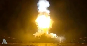Nổ lớn trên đảo chiến lược của Iran; Mỹ nói chiến tranh bước sang giai đoạn khác