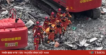 Nỗ lực tìm kiếm nạn nhân vụ sạt lở tại Trùng Khánh (Trung Quốc)