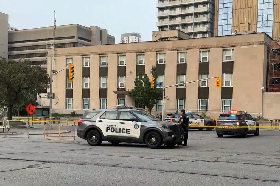 Nổ súng gần lãnh sự quán Mỹ ở Canada, cảnh sát ráo riết tìm nghi phạm Nổ súng gần lãnh sự quán Mỹ ở Canada, cảnh sát ráo riết tìm nghi phạm
