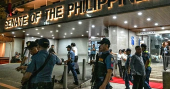 Nổ súng tại Thượng viện Philippines, nghị sĩ bị ICC truy nã cố thủ bên trong