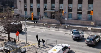 Nổ súng vào lãnh sự quán Mỹ ở Toronto, Canada truy tìm 2 nghi phạm